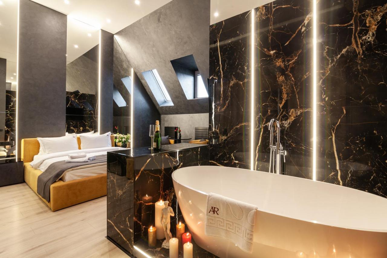 Aristo Jacuzzi Hotel Львів Екстер'єр фото